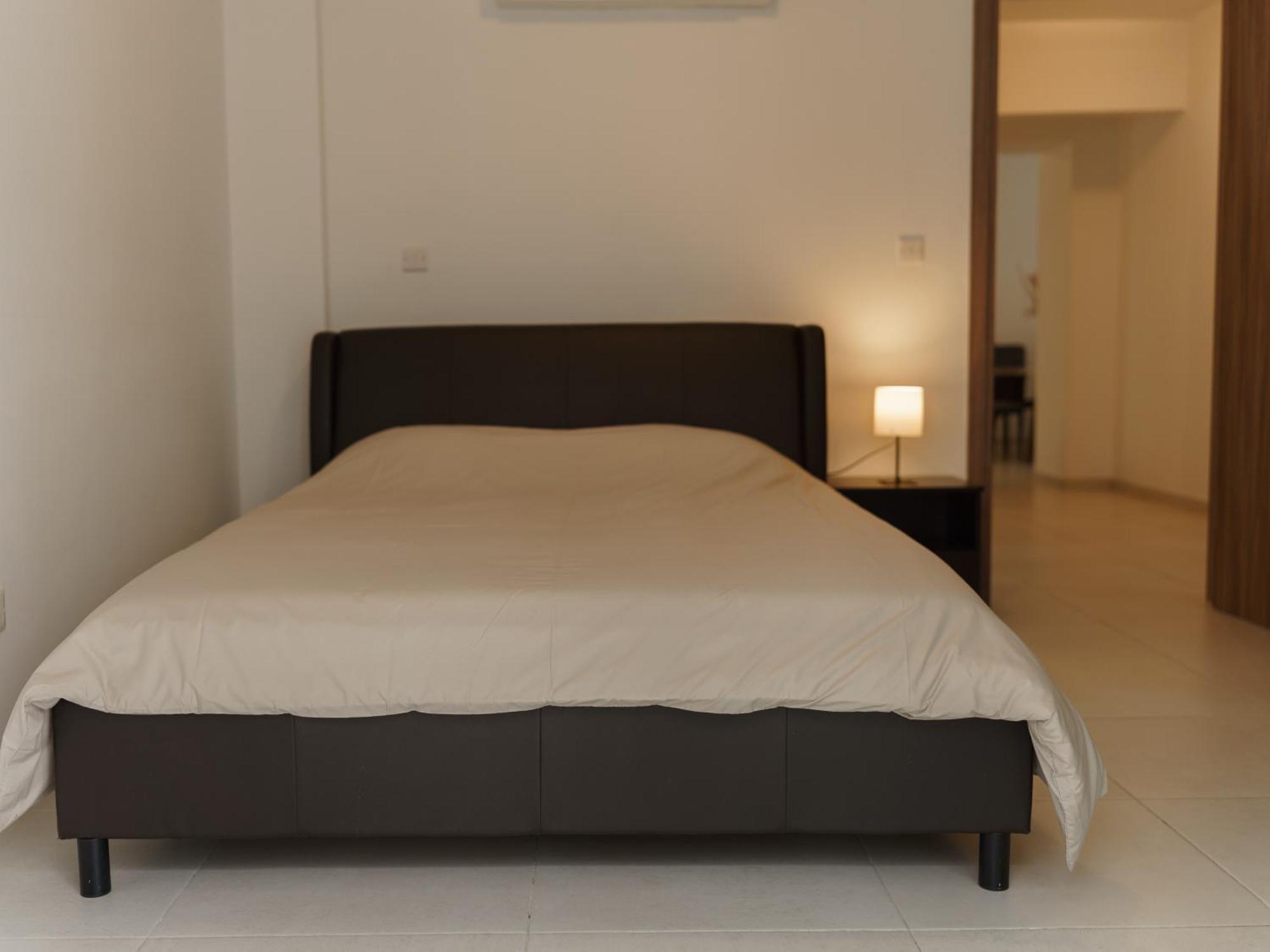 Halcyon Central Apartment ラルナカ エクステリア 写真