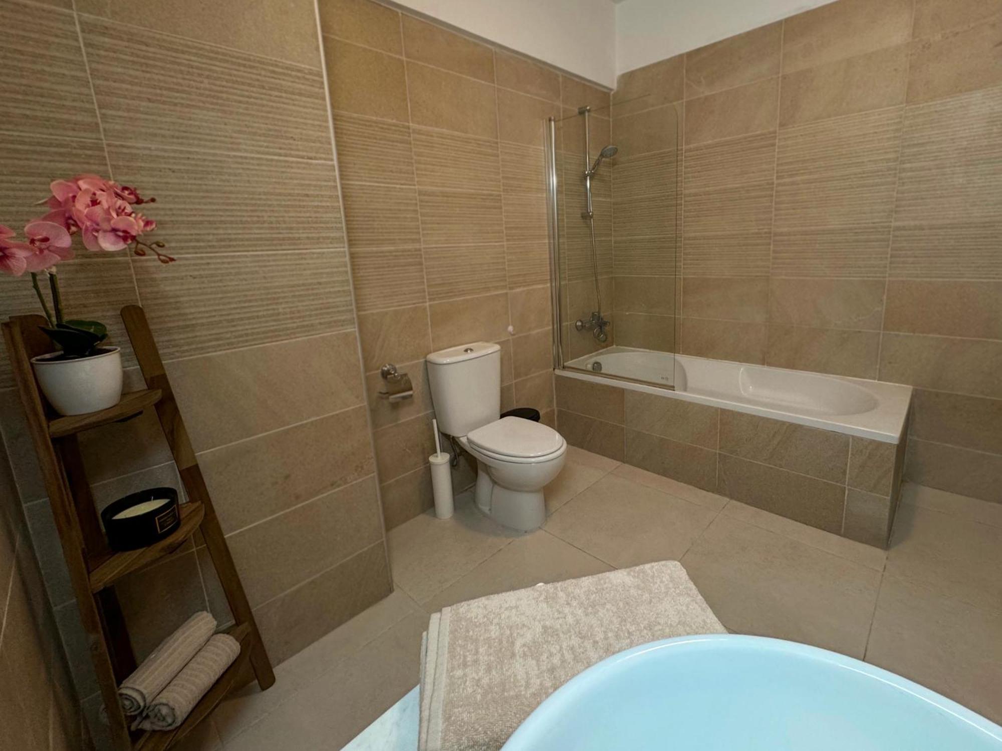 Halcyon Central Apartment ラルナカ エクステリア 写真
