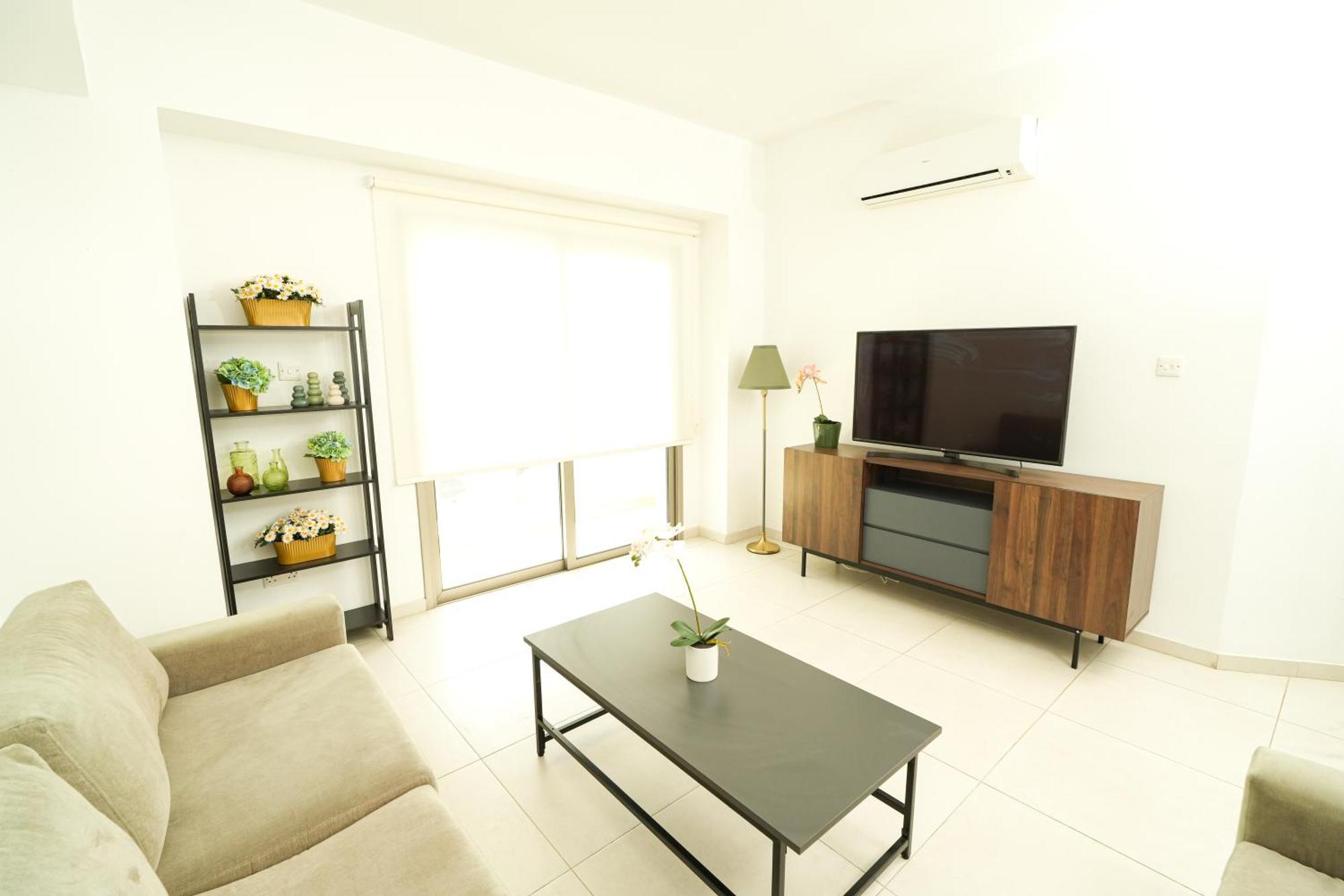 Halcyon Central Apartment ラルナカ エクステリア 写真